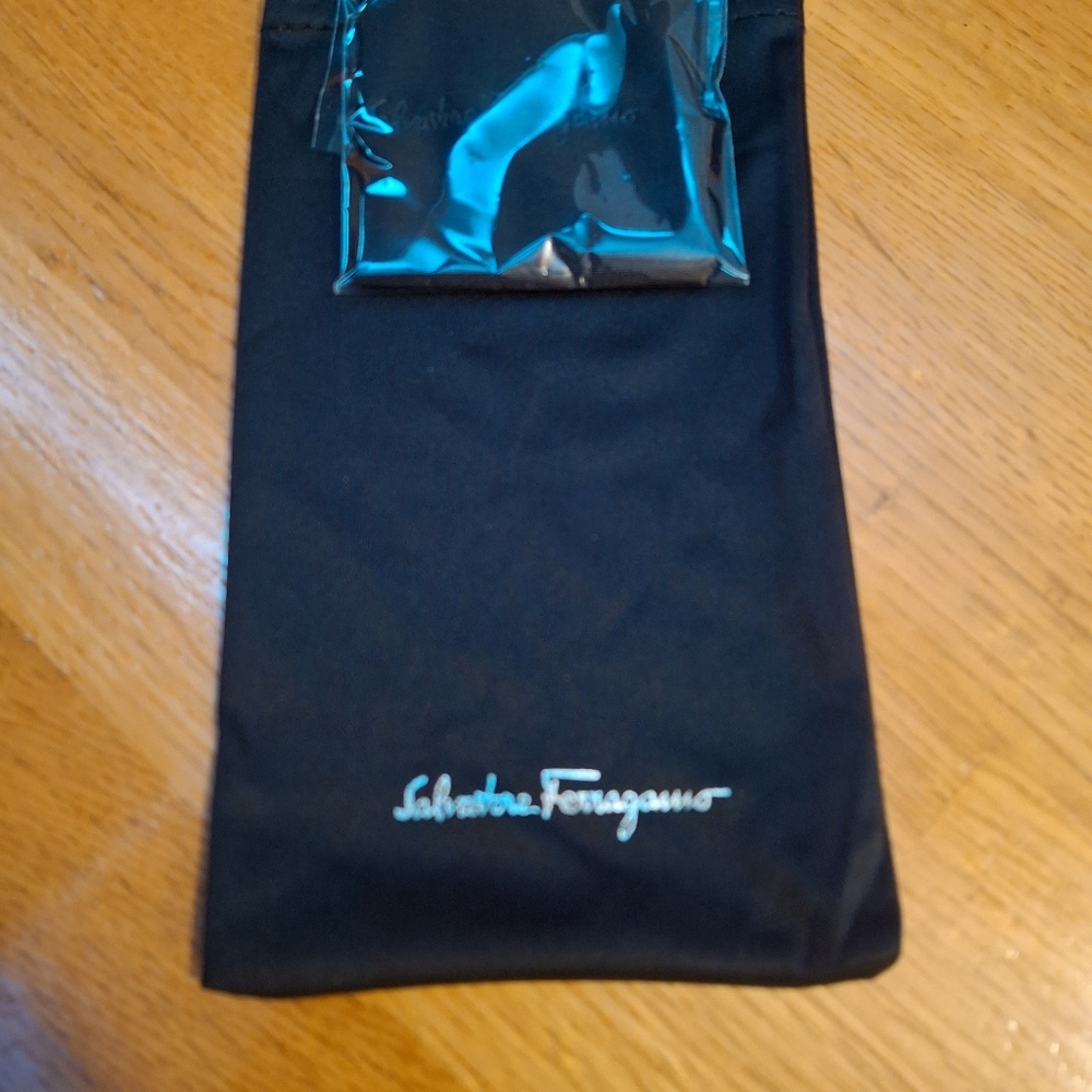 Salvatore Ferragamo Unisex 61mm Gancini Oversize Sunglasses NIB - Picture 5 of 16